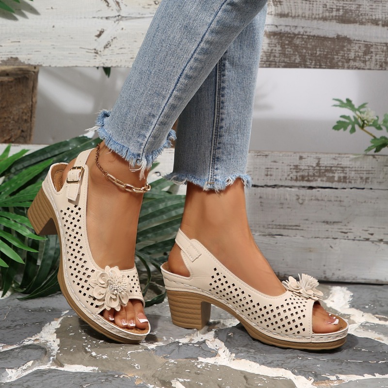 Sandali Donna con Tacco Grosso - Ankle Strap Attachment recensione e prezzo